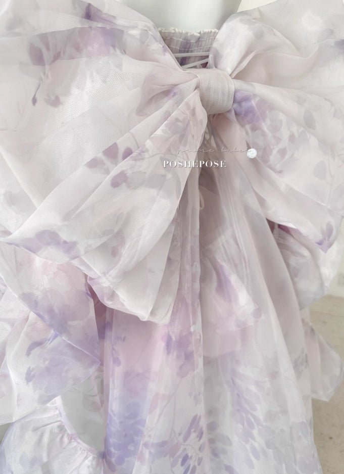 Close-Up of Lavender Floral Organza Oversized Bow Detail - PoshePose Global