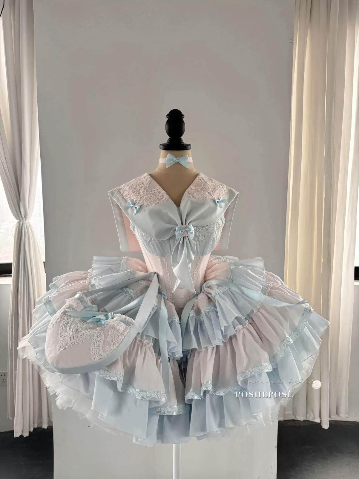 Romantic vintage dress set with lace sailor collar and layered organza skirt.