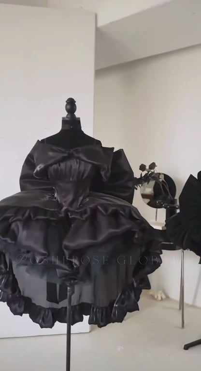 Limited edition Obsidian Princess Dress from Posheposeglobal is perfect for dreamy princess and dollcore outfits.