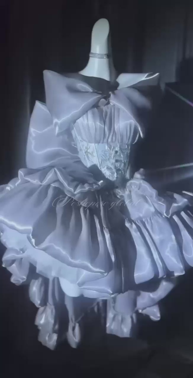 Princesscore silver dress with luxurious fabric finish