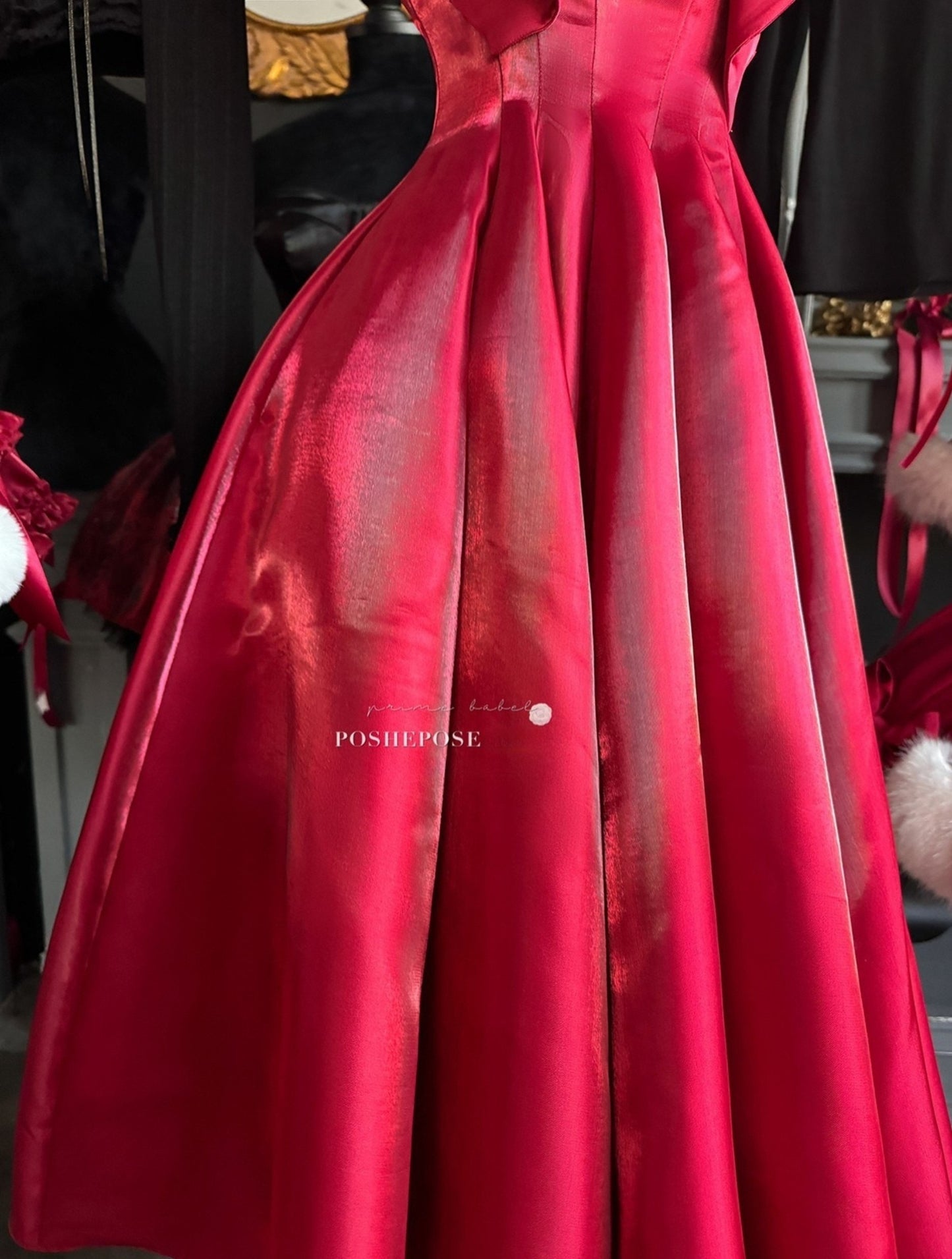 Elegant formal dress for Christmas dinners and galas